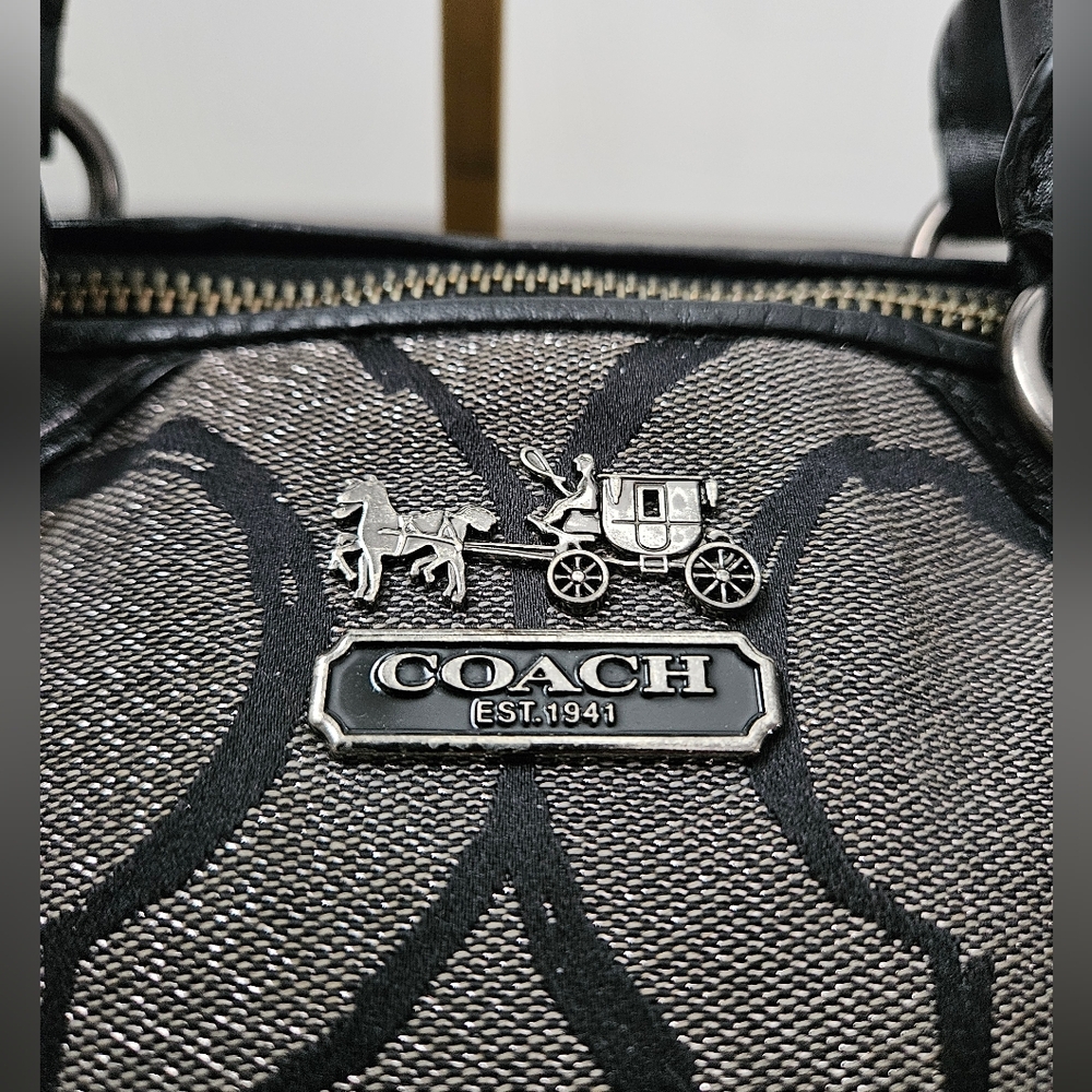 Coach Madison Signature Op Art Sophia Sequin Metallic Satchel-style 15945- 2010 - Picture 14 of 14